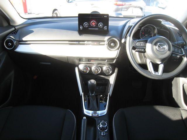 MAZDA2
