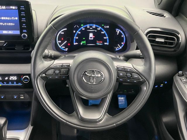 YARIS CROSS HYBRID