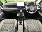 VOXY HYBRID 4WD