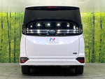 VOXY HYBRID 4WD