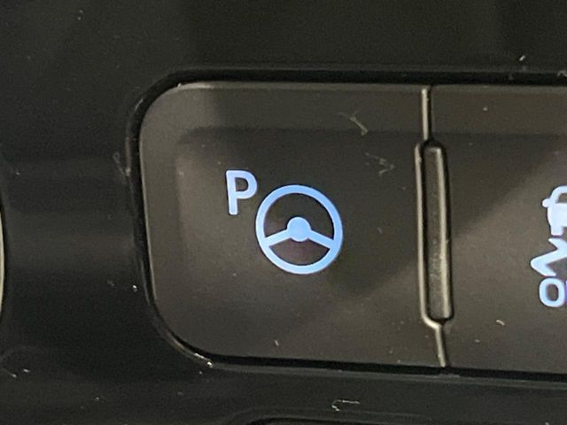 PRIUS 4WD