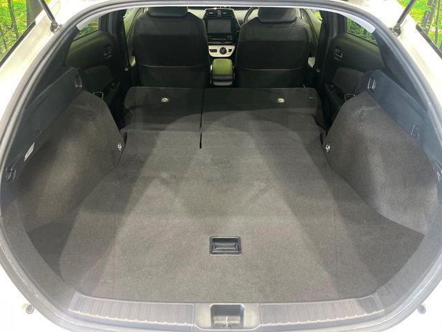 PRIUS 4WD