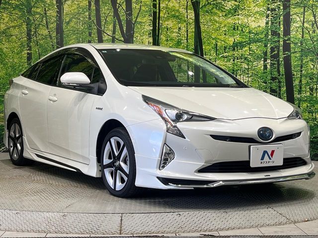 PRIUS 4WD