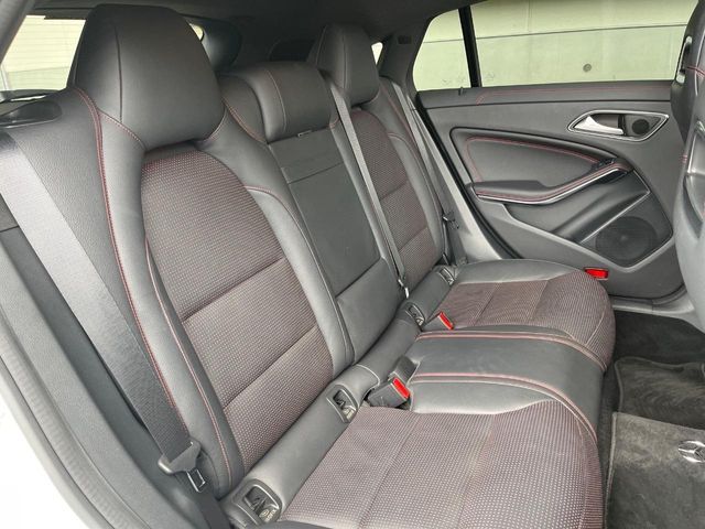 MERCEDES BENZ CLA Shooting Brake