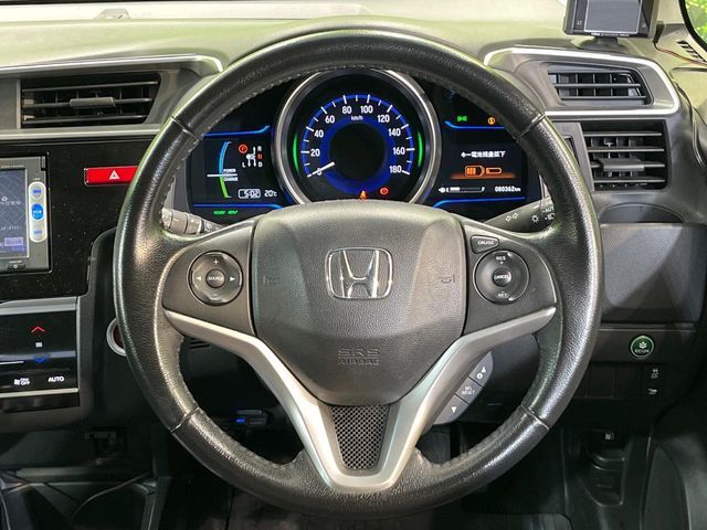 FIT HYBRID