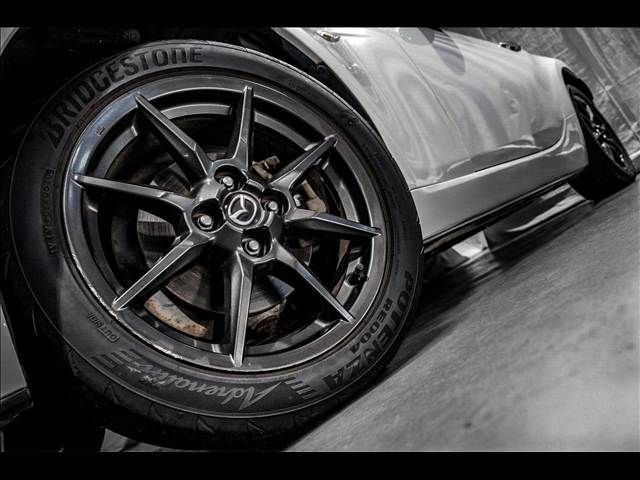 ROADSTER