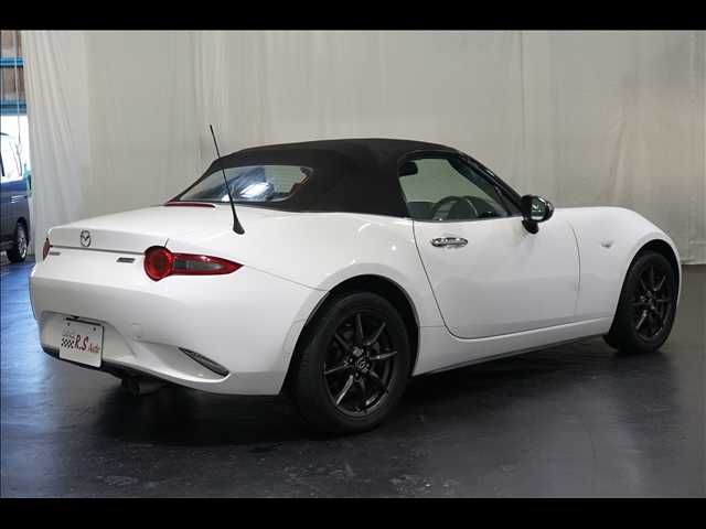 ROADSTER