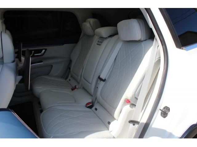MERCEDES BENZ EQS SUV