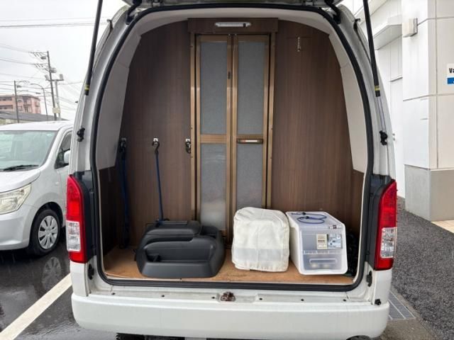 HIACE van 2WD