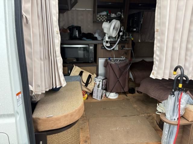 HIACE van 2WD