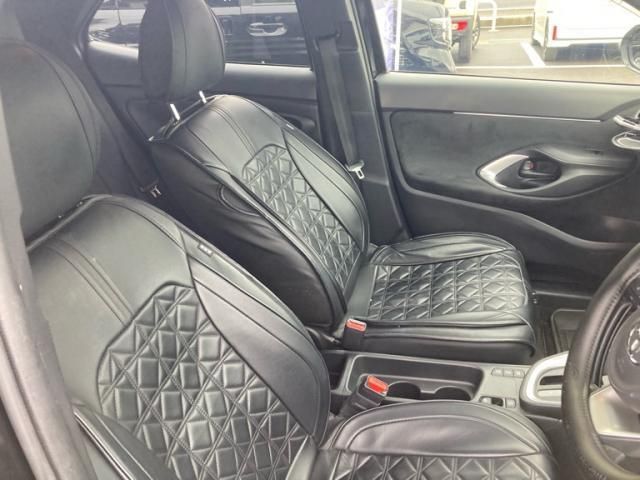 YARIS CROSS HYBRID