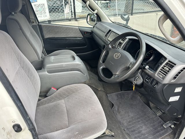 HIACE van 2WD
