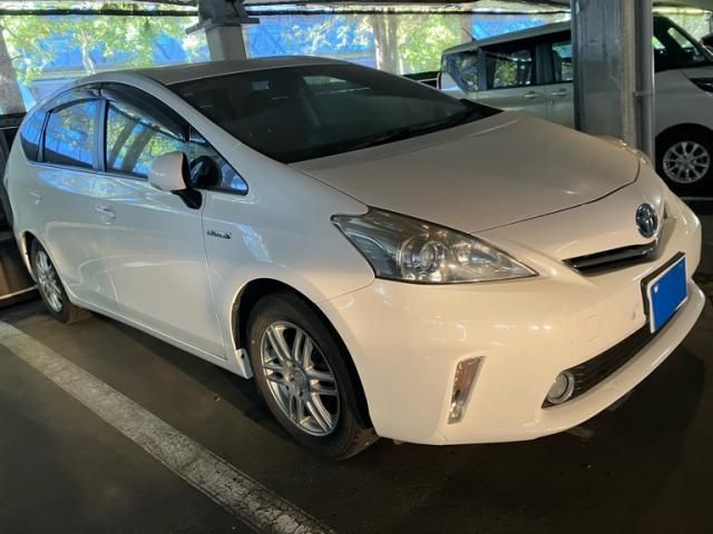 PRIUS Alpha