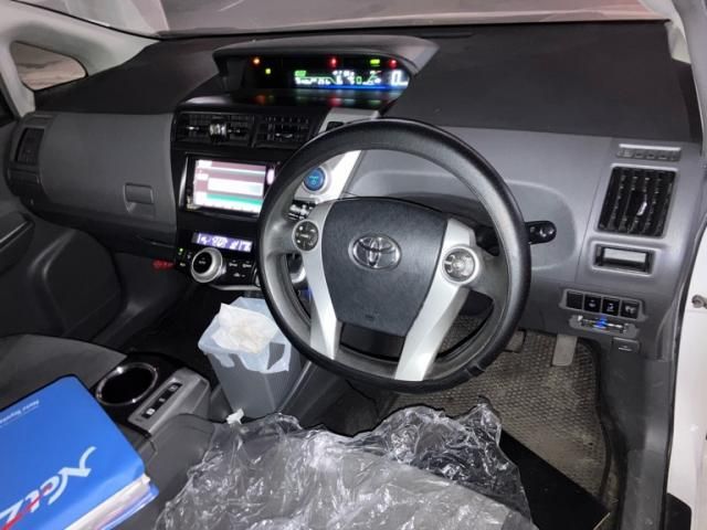 PRIUS Alpha