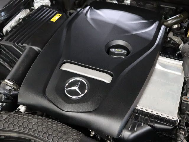 MERCEDES BENZ E class sedan