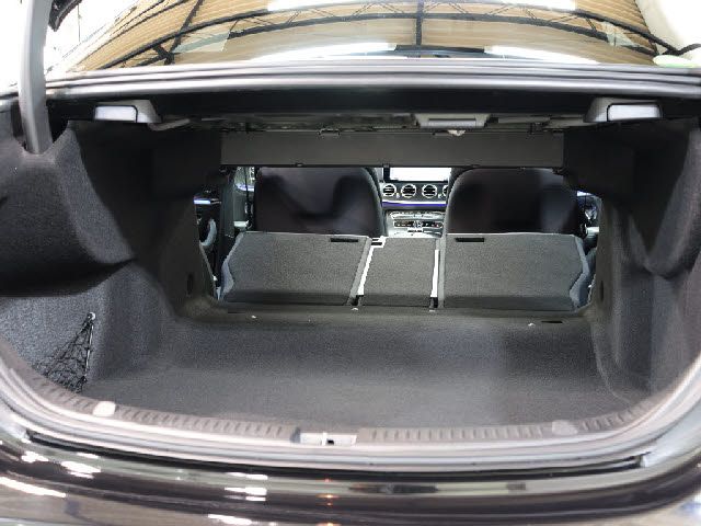 MERCEDES BENZ E class sedan