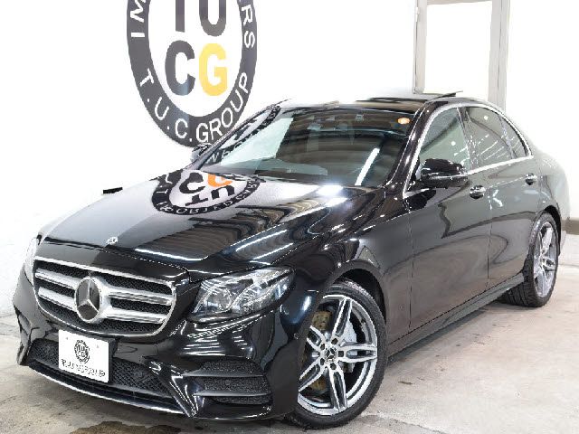 MERCEDES BENZ E class sedan