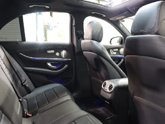MERCEDES BENZ E class sedan