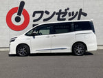 VOXY HYBRID