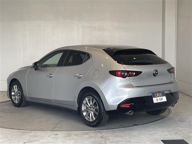 MAZDA3 FASTBACK