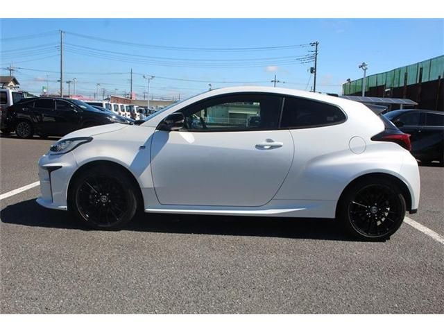 GR YARIS