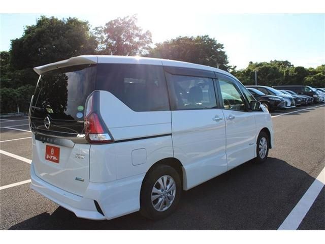 SERENA  S-HYBRID 4WD