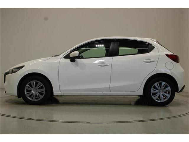 MAZDA2