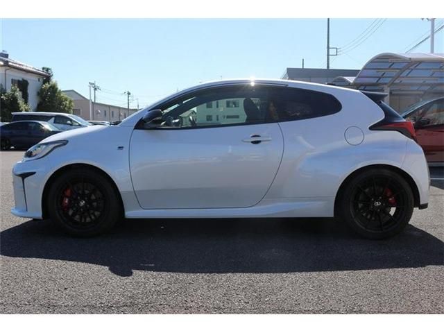 GR YARIS