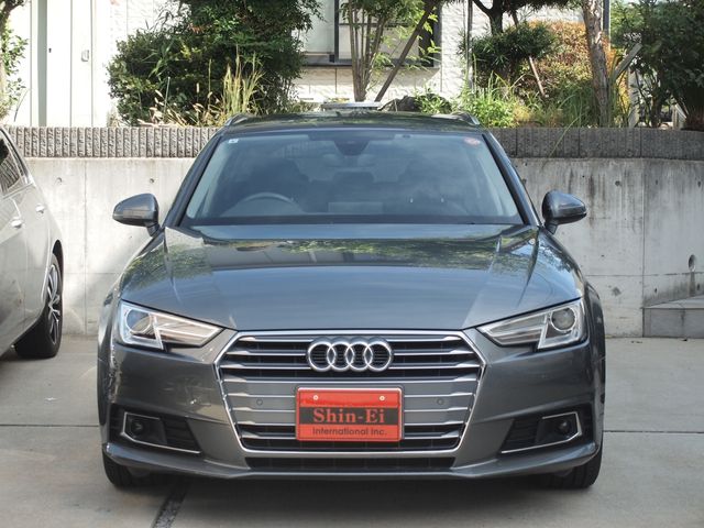 AUDI A4 AVANT