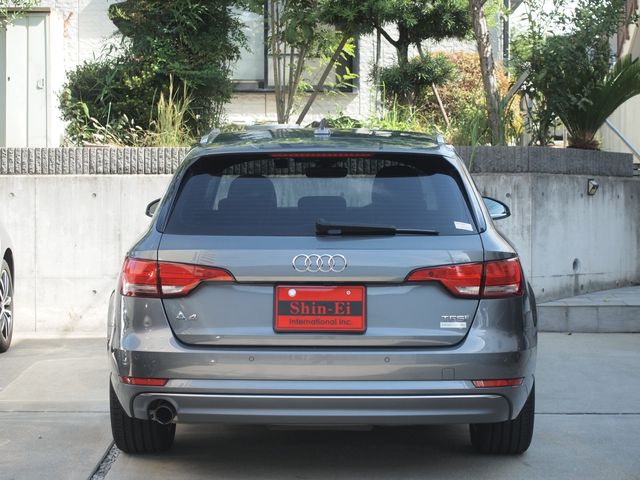 AUDI A4 AVANT