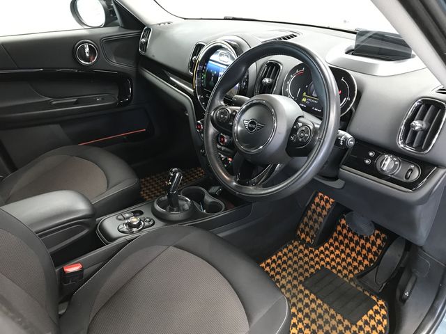 MINI COOPER D CROSSOVER