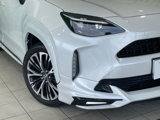 YARIS CROSS HYBRID