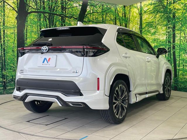 YARIS CROSS HYBRID