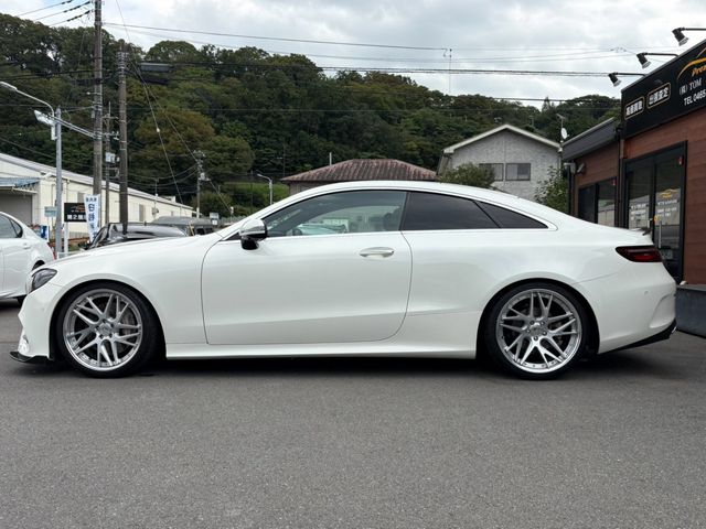 MERCEDES BENZ E class coupe