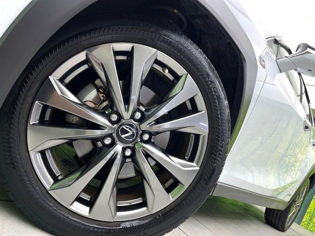 LEXUS UX250h