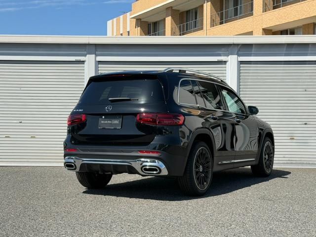 MERCEDES BENZ GLB