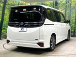 VOXY HYBRID