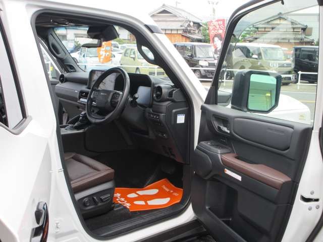LANDCRUISER 250