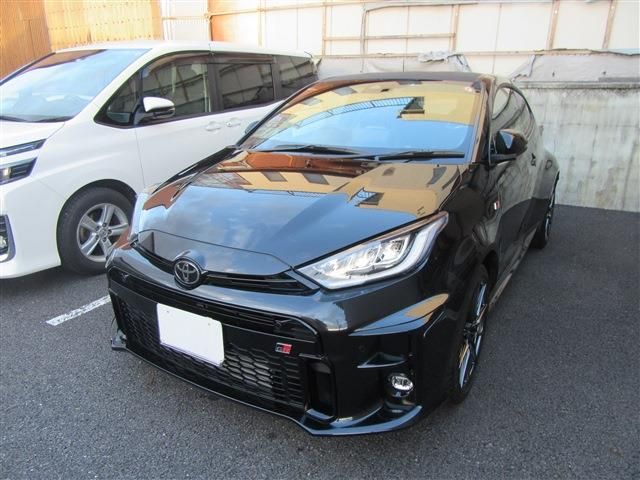 GR YARIS