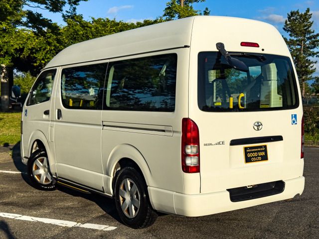 HIACE van 4WD