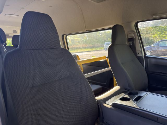 HIACE van 4WD