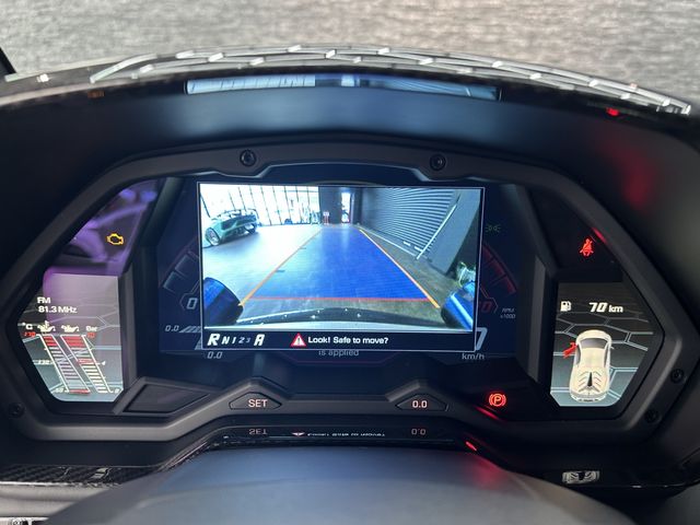 LAMBORGHINI Aventador