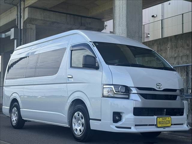 HIACE COMMUTER