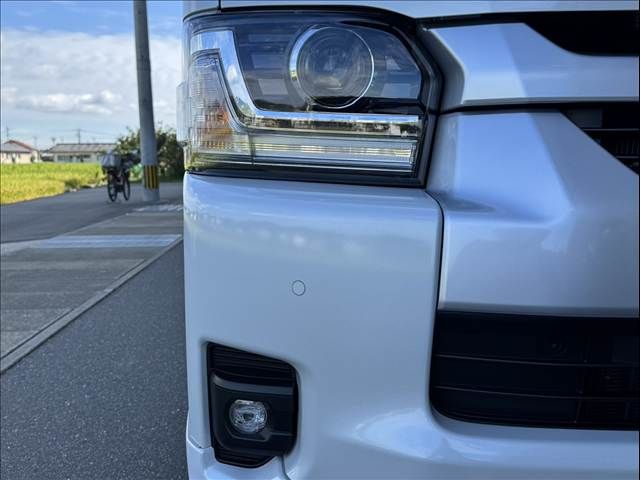HIACE COMMUTER
