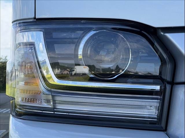 HIACE COMMUTER