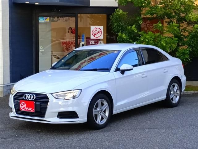 AUDI A3 Sedan