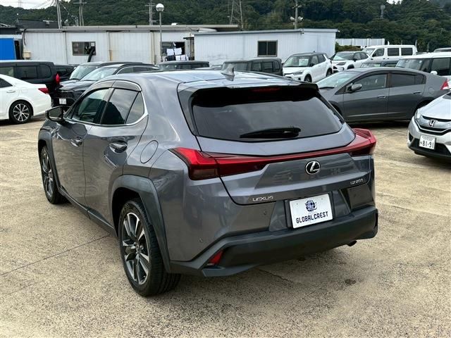 LEXUS UX200