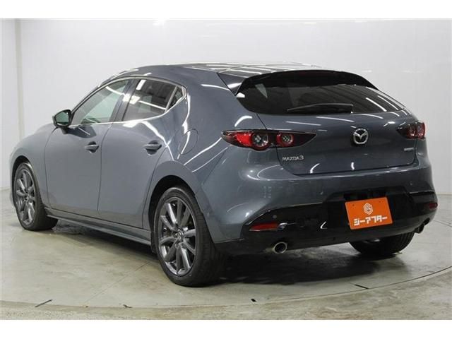 MAZDA3 FASTBACK