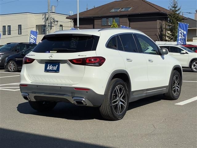 MERCEDES BENZ GLA class
