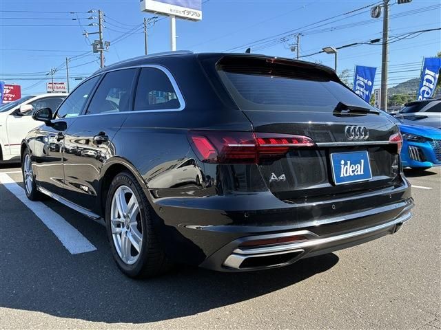 AUDI A4 AVANT